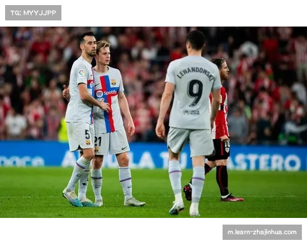 巴萨前场压迫导致毕尔巴鄂出球失误，高位夺回球权后快速转换得分